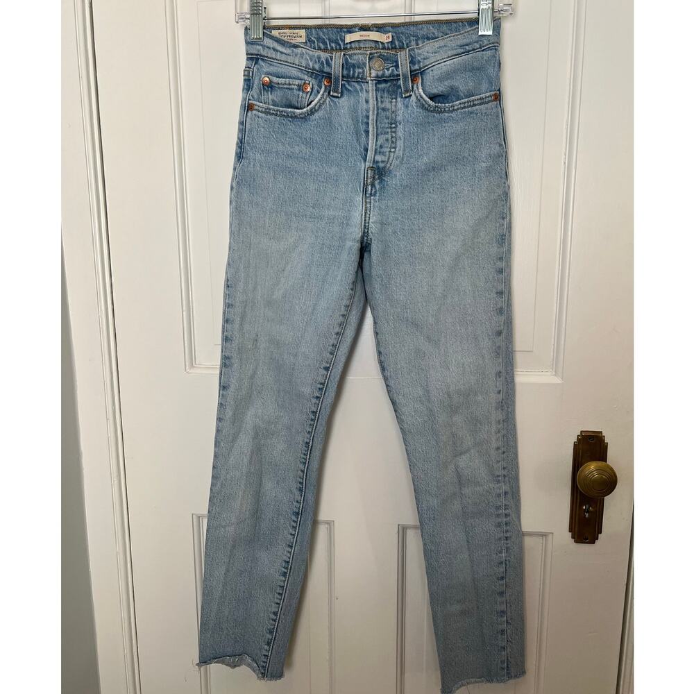 Levi's Premium Wedgie Skinny Jeans Light Wash Button Fly Ankle Women's 24